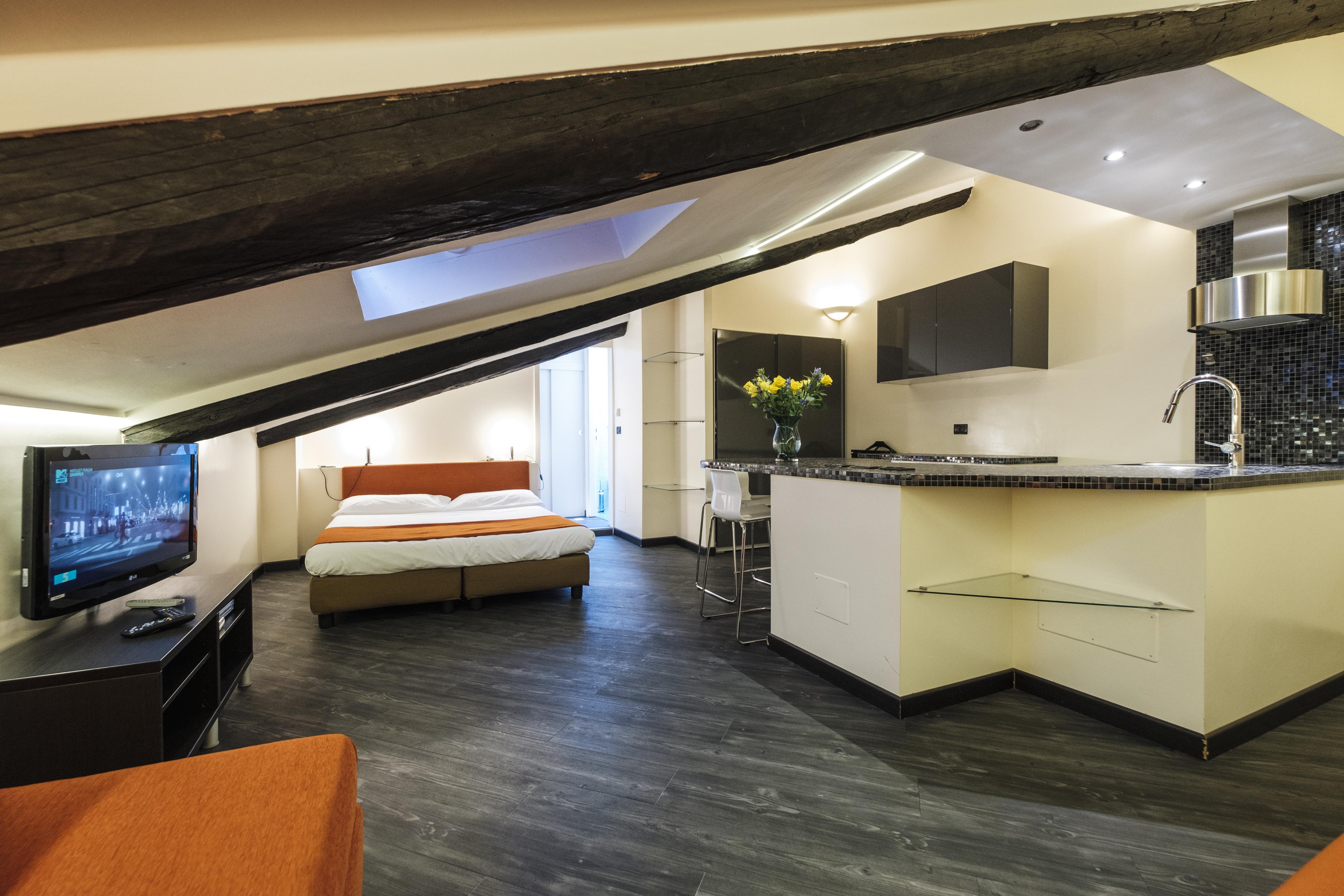 Sacchi Aparthotel 4*